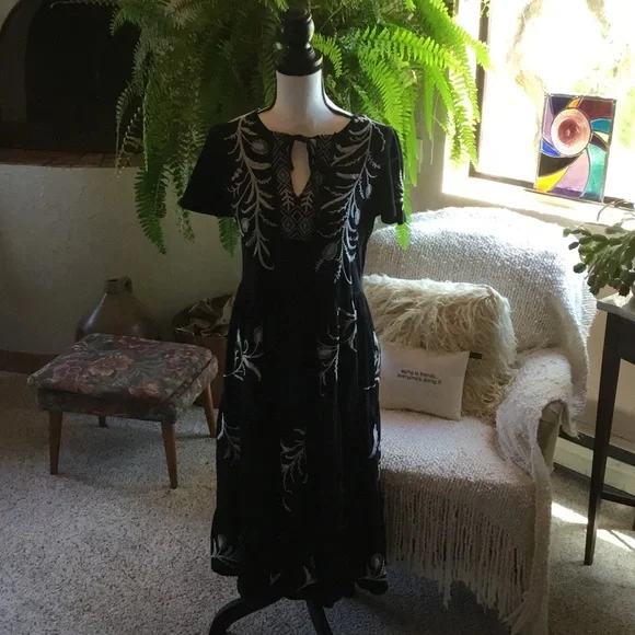 EUC Johnny Was Boho Embroidered Dress - Picture 1 of 7